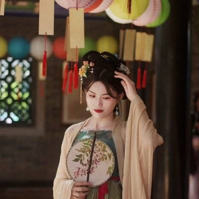 汉服模特