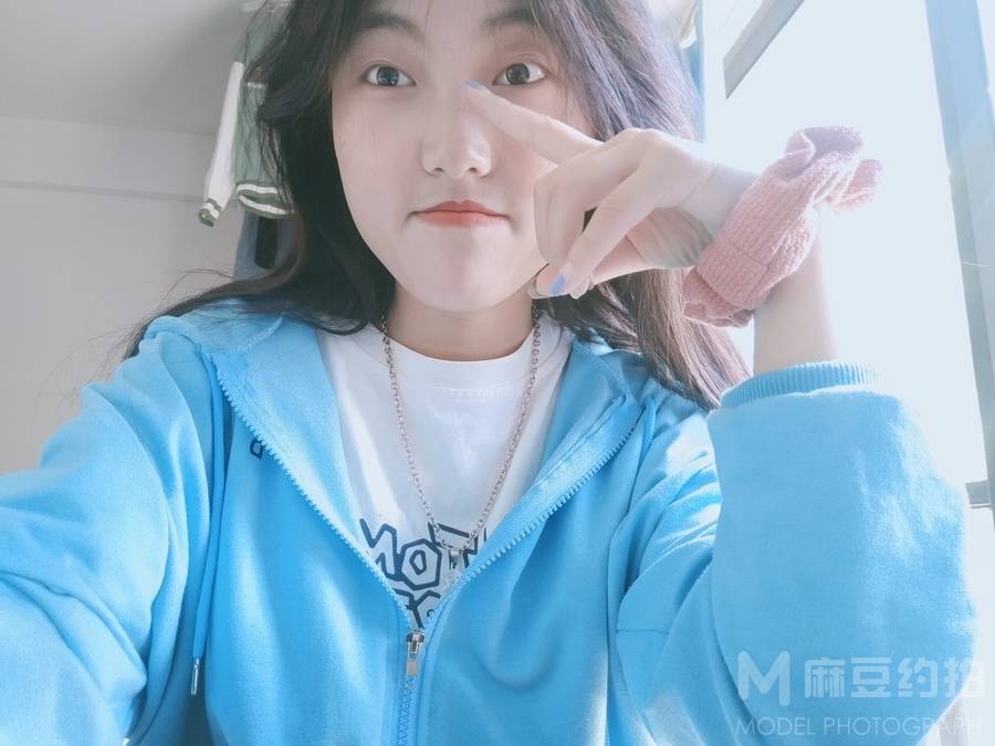 宝丽来模特
