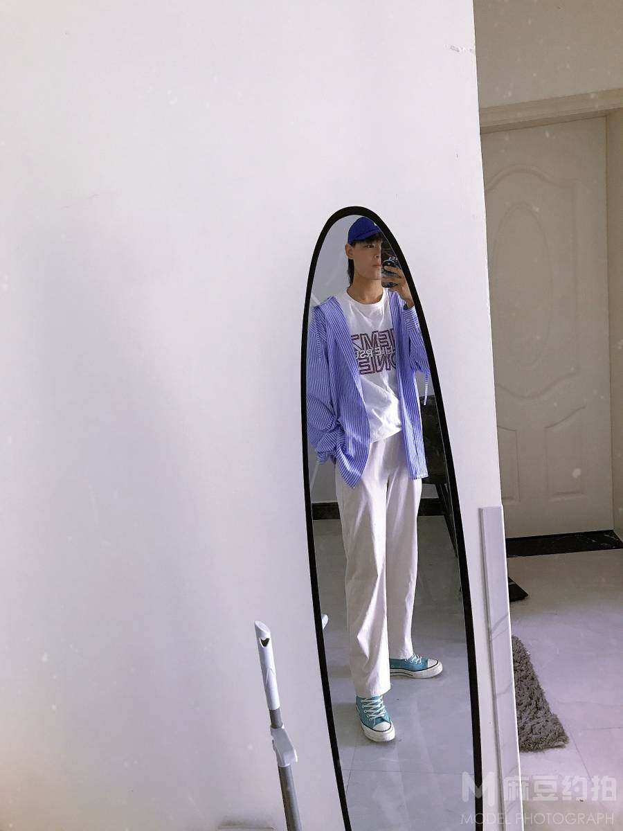黑白模特