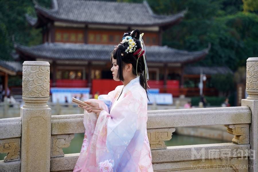 汉服模特