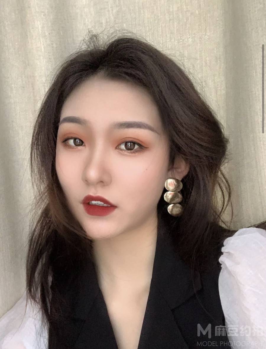 妆容模特