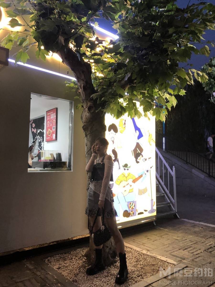 夜景模特