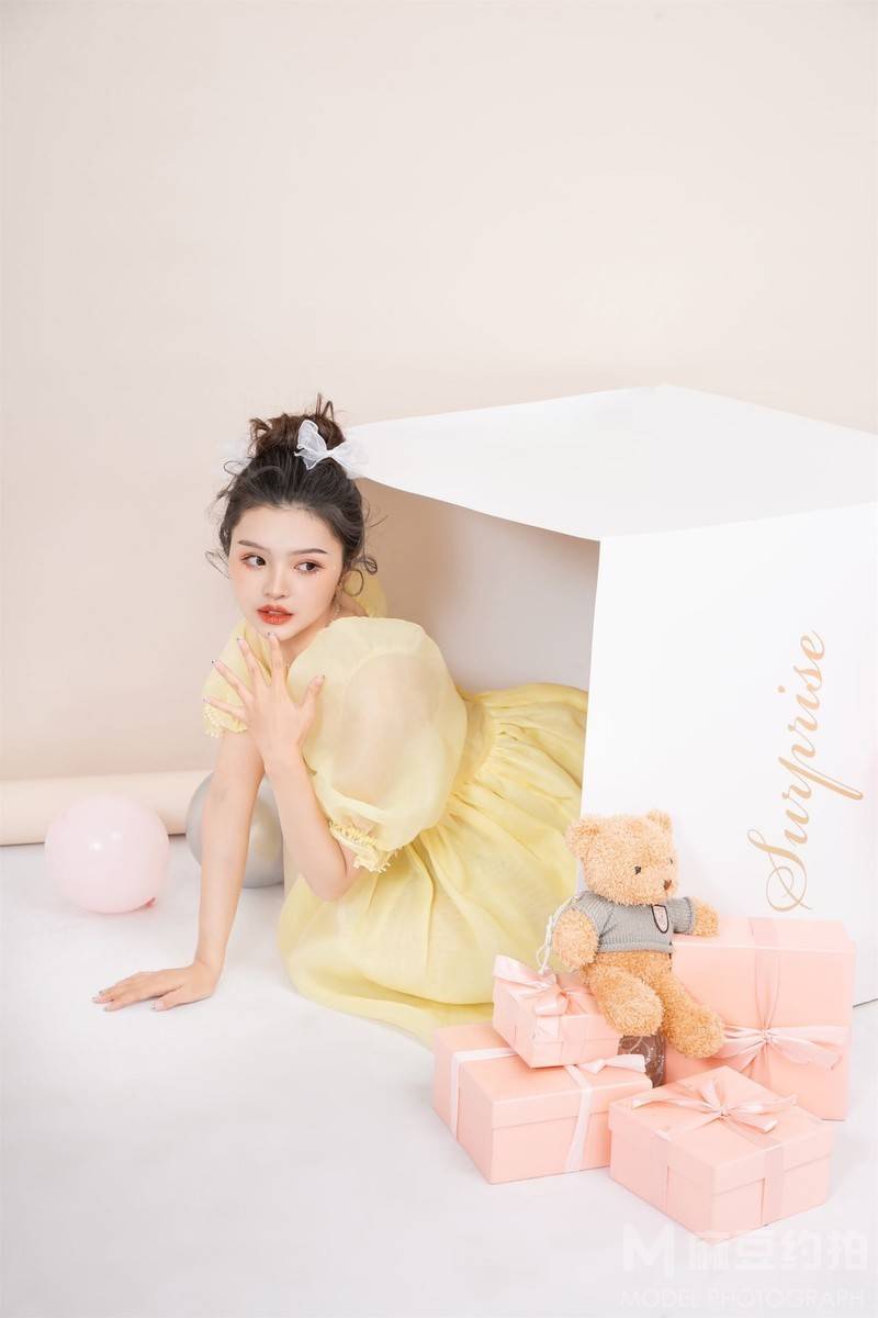 妆容模特