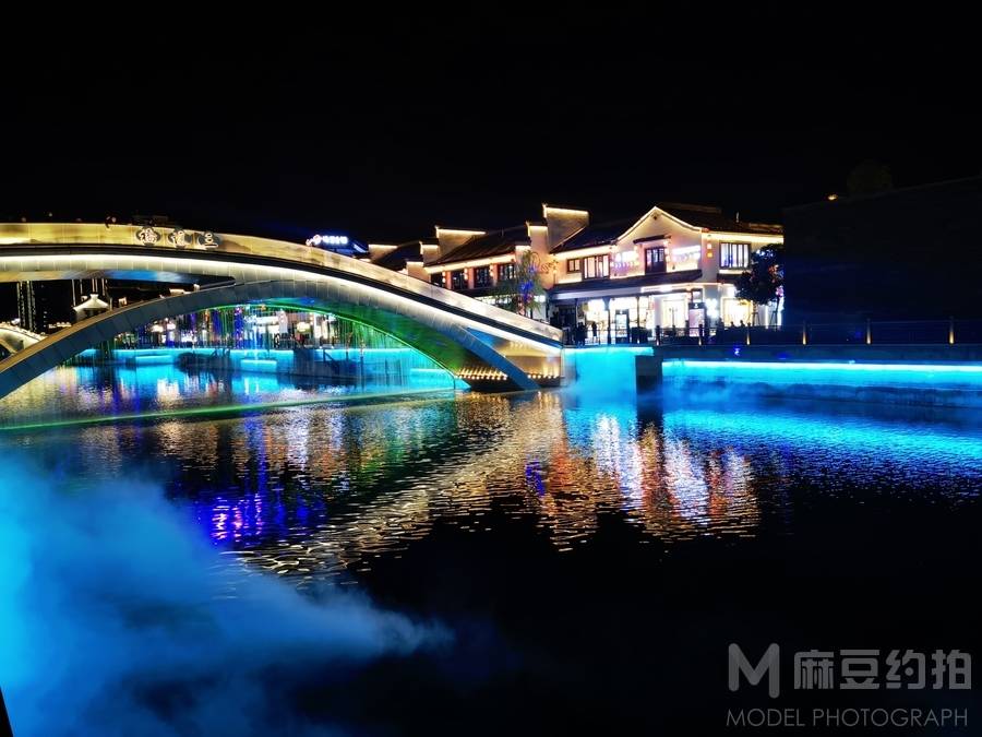 夜景模特