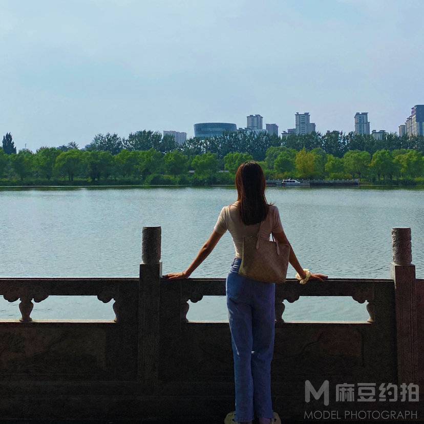 宝丽来模特