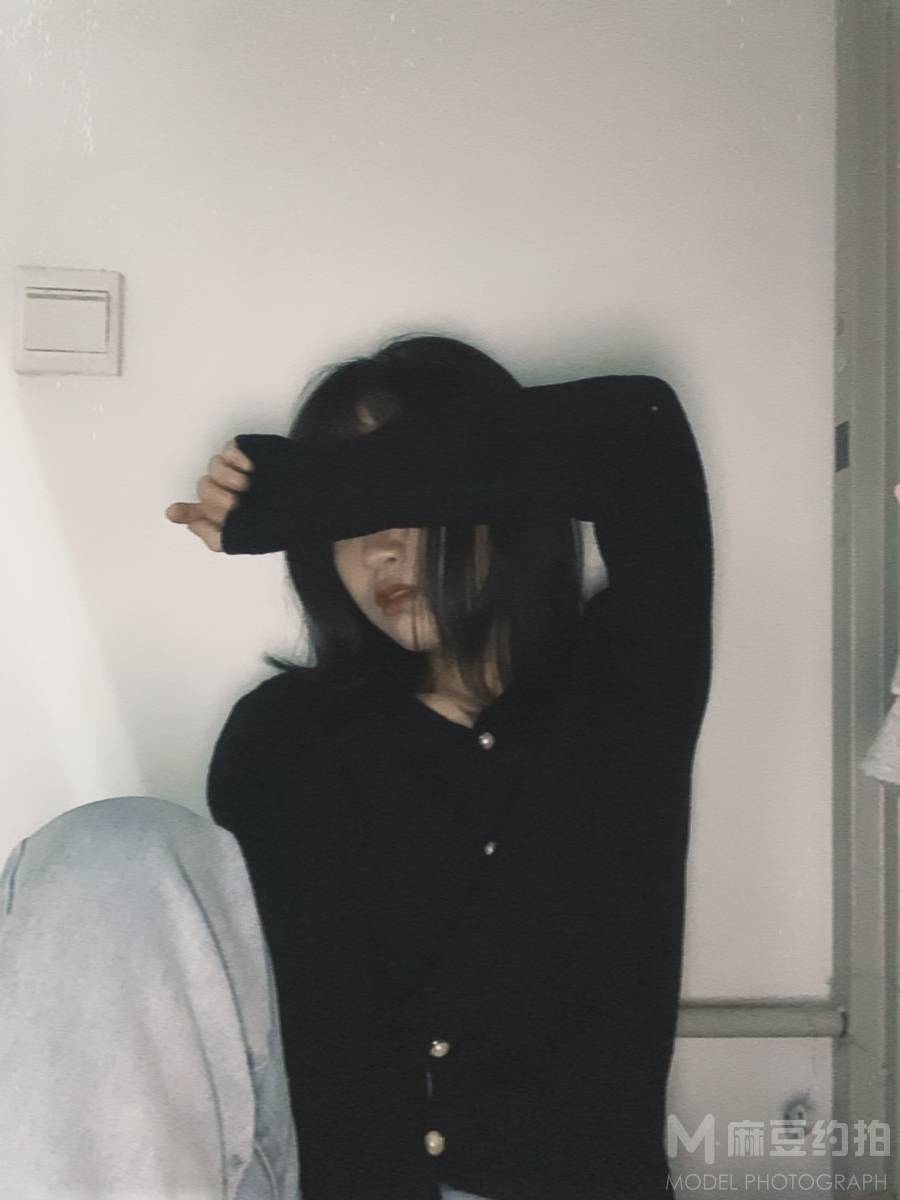黑白模特
