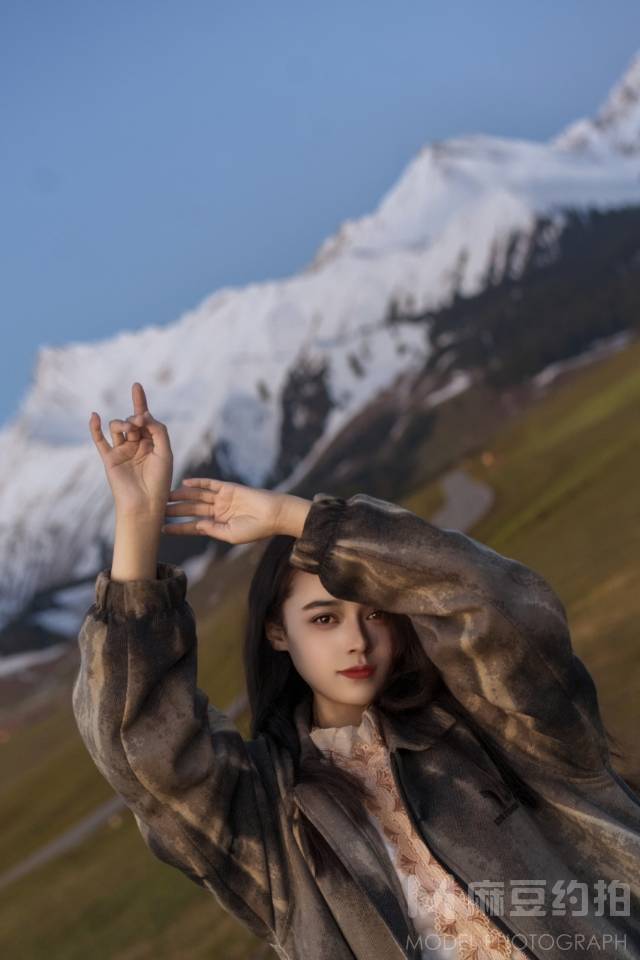 情绪模特