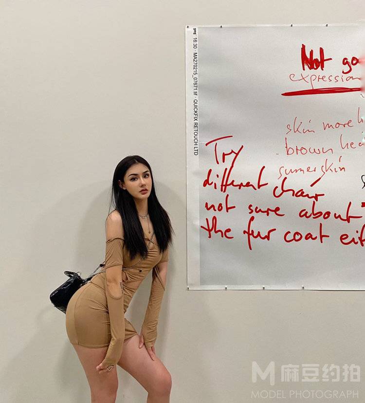 黑白模特