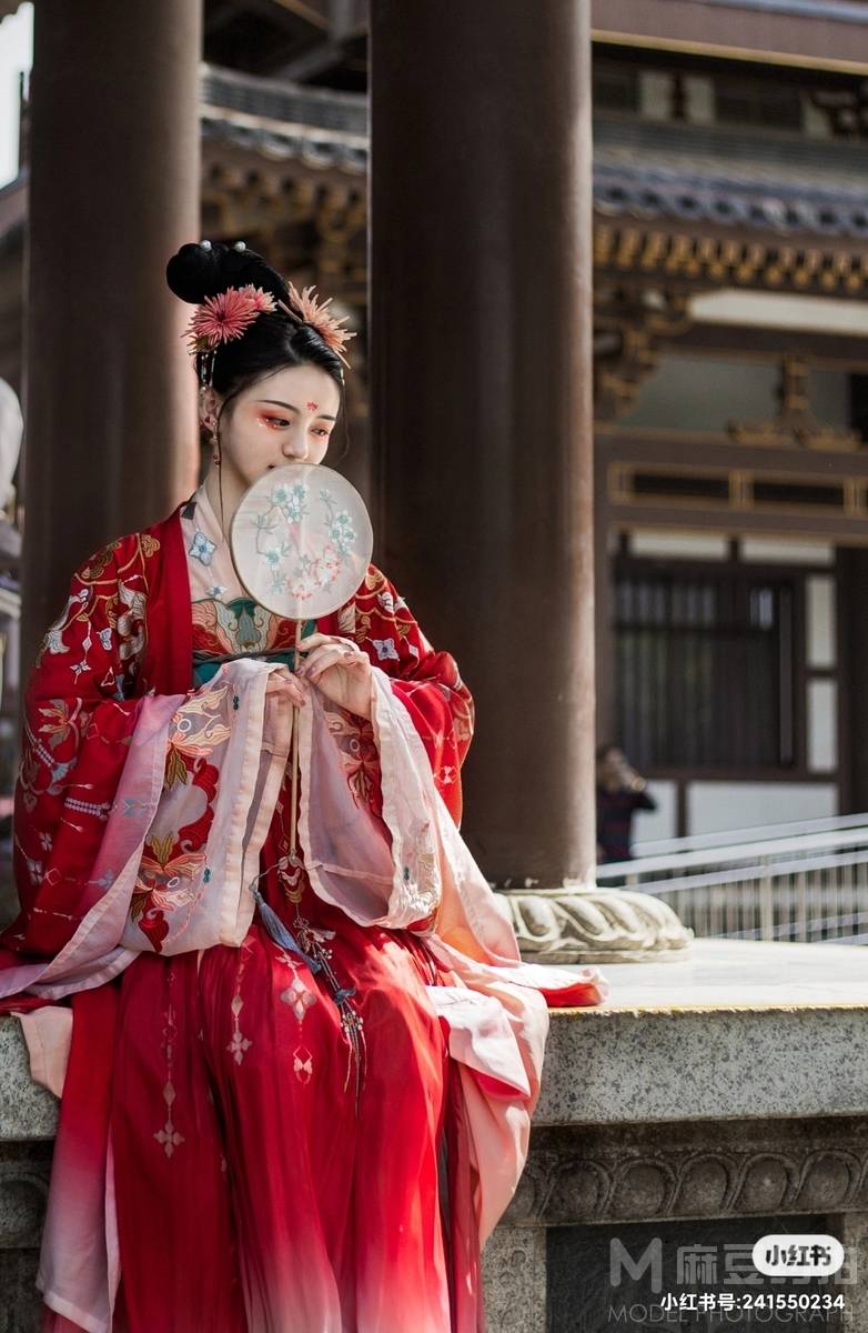 汉服模特