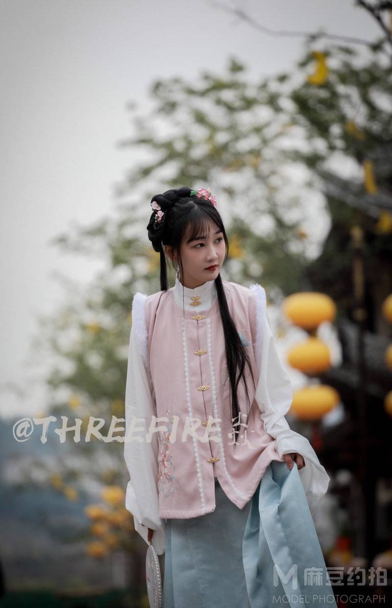汉服模特