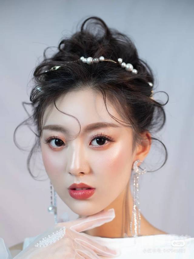 妆容模特