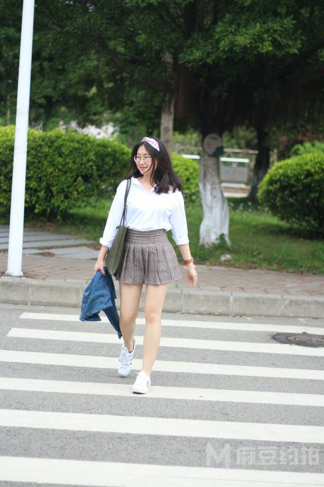 校园模特