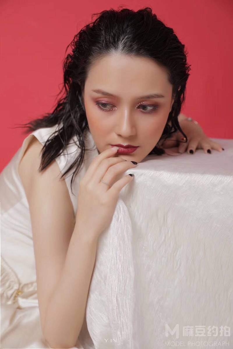 胶片模特