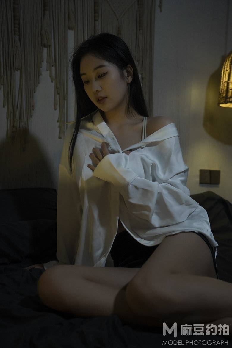 黑白模特