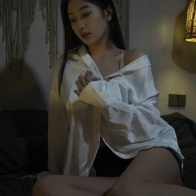 黑白模特