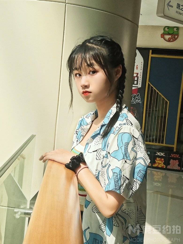 胶片模特