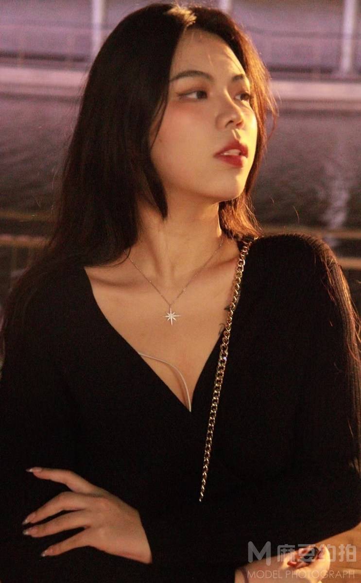 纪实模特