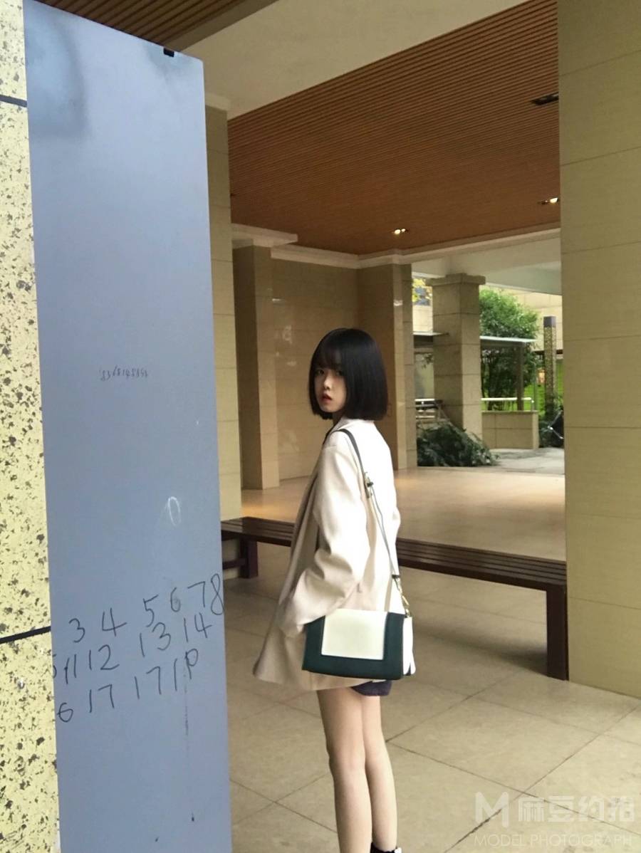 校园模特