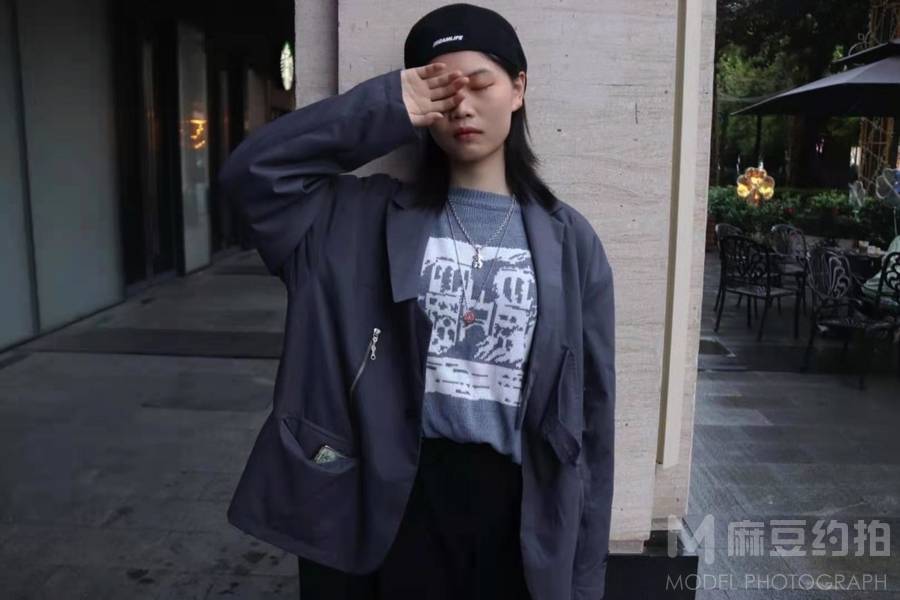 情绪模特