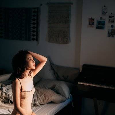 情绪模特
