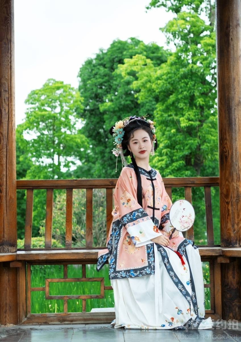 纪实模特