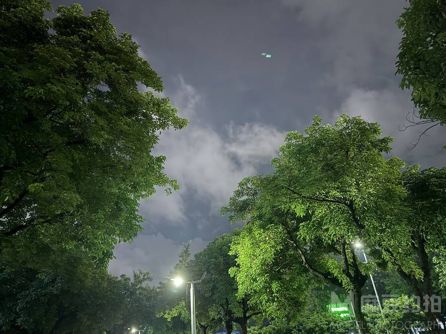 夜景模特