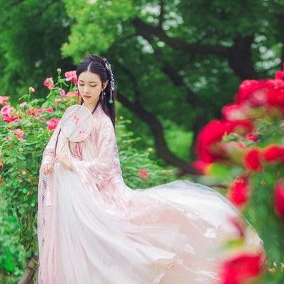 汉服模特