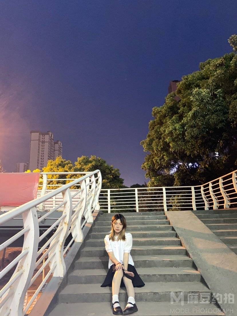 夜景模特