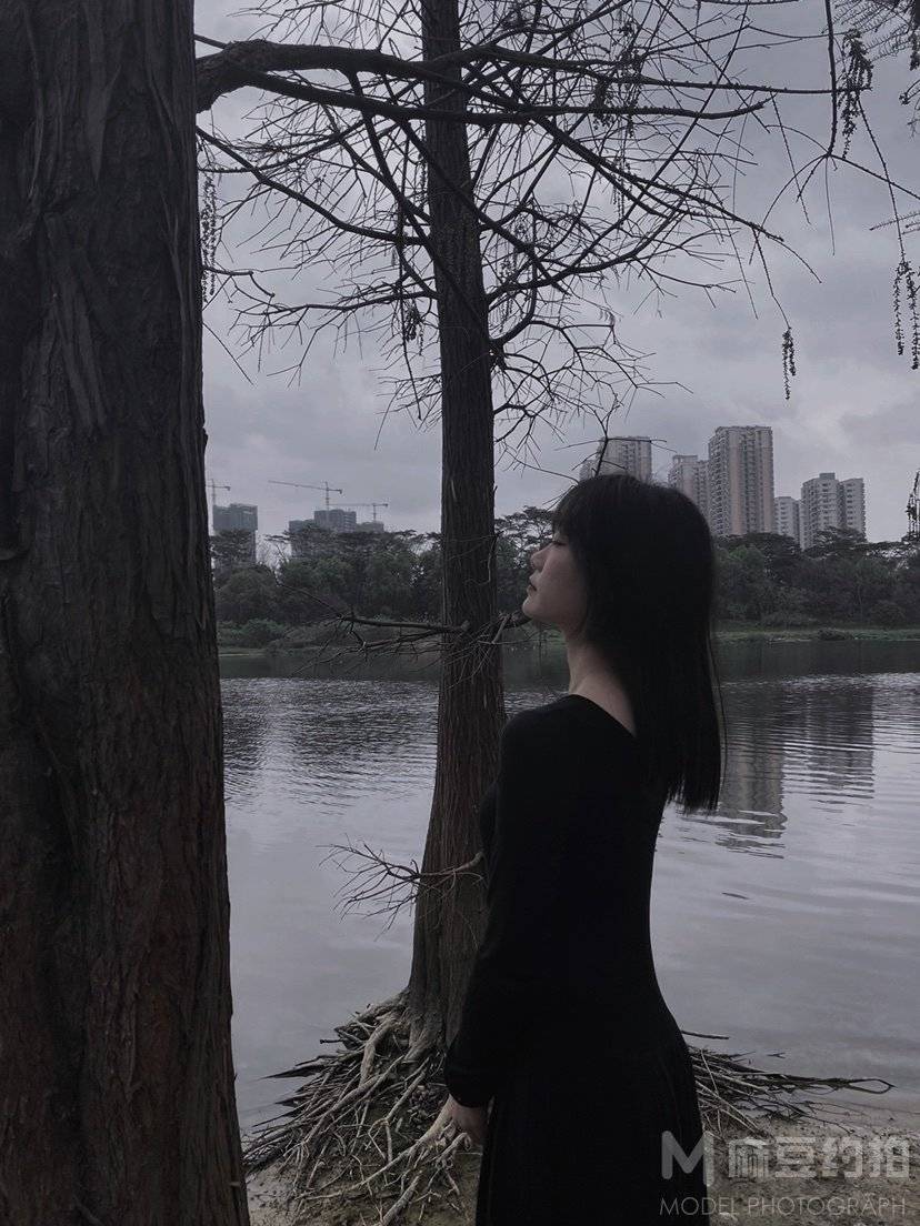 黑白模特