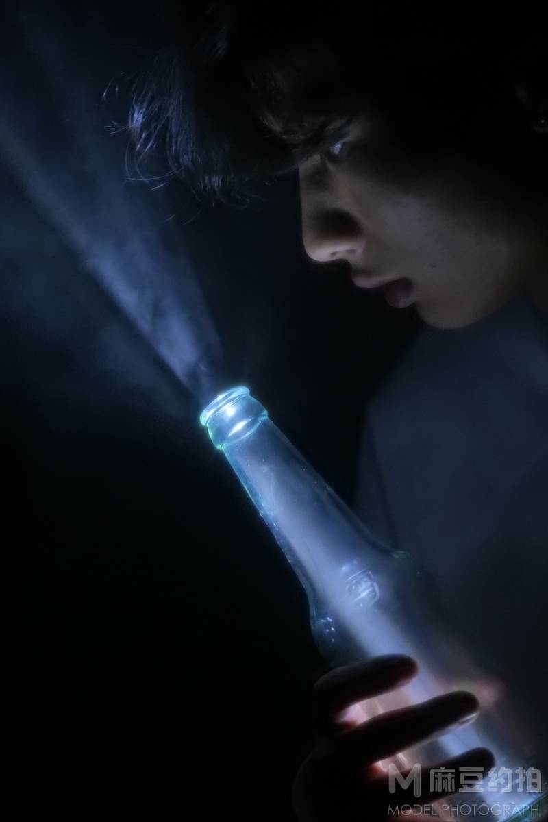 黑白模特