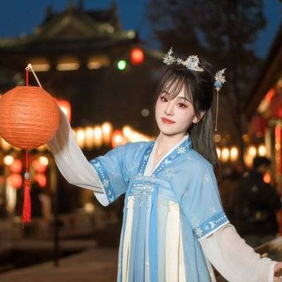 汉服模特
