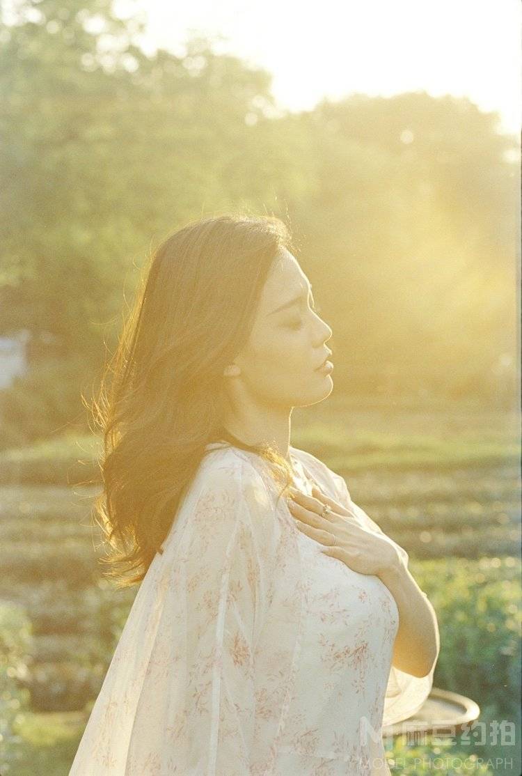胶片模特