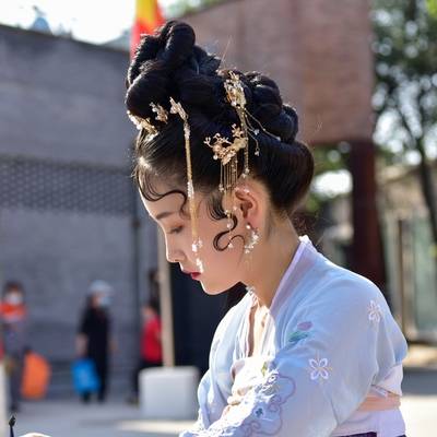 汉服模特