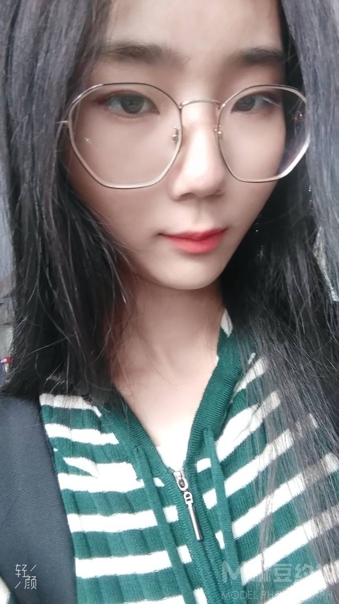 纪实模特