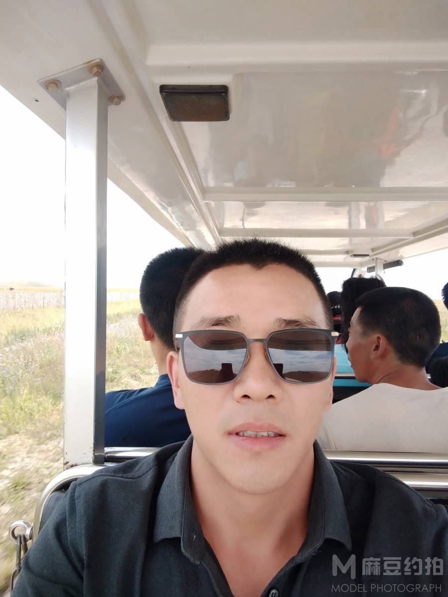 纪实模特