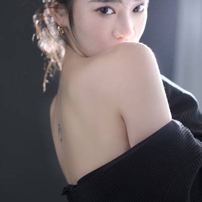 黑白模特