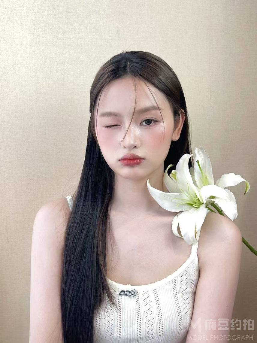 妆容模特