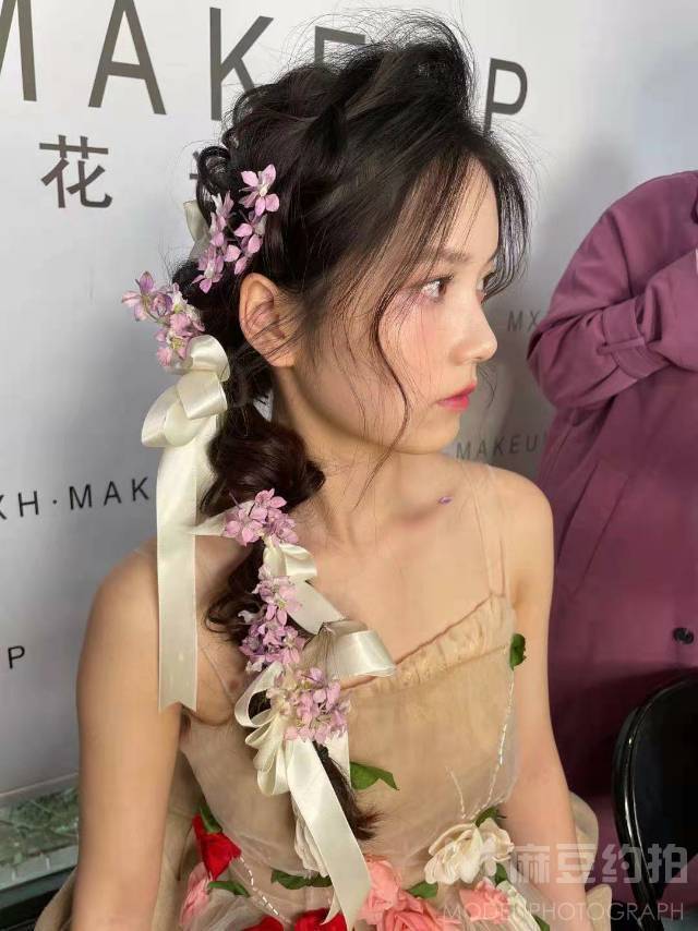 妆容模特