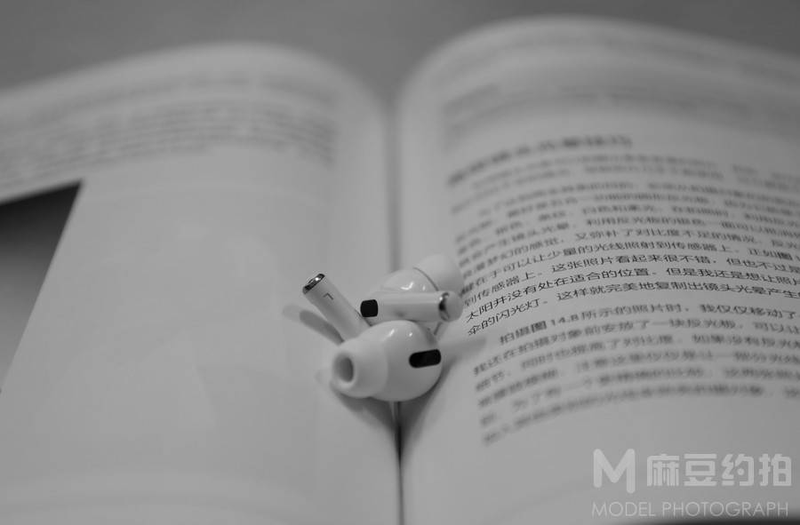 黑白模特
