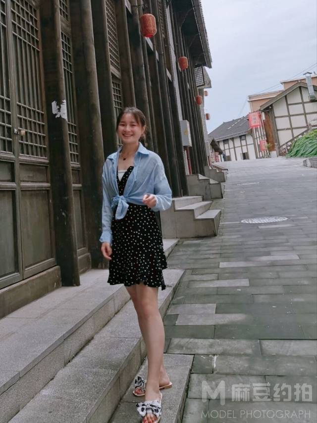 校园模特