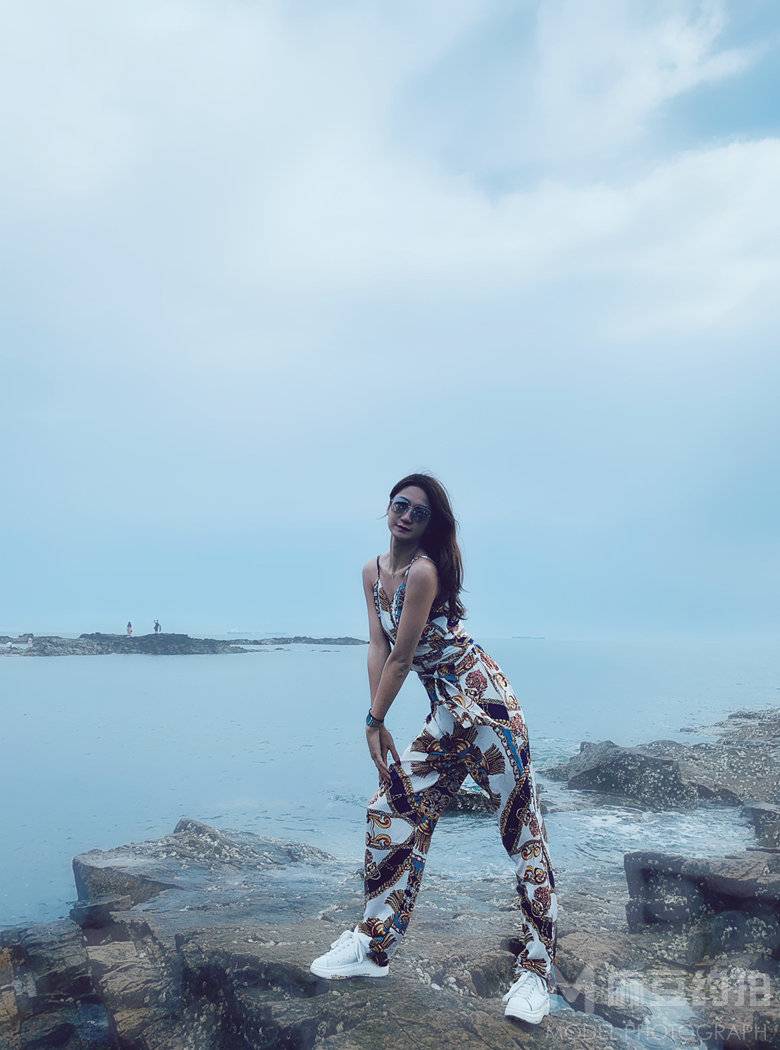 黑白模特