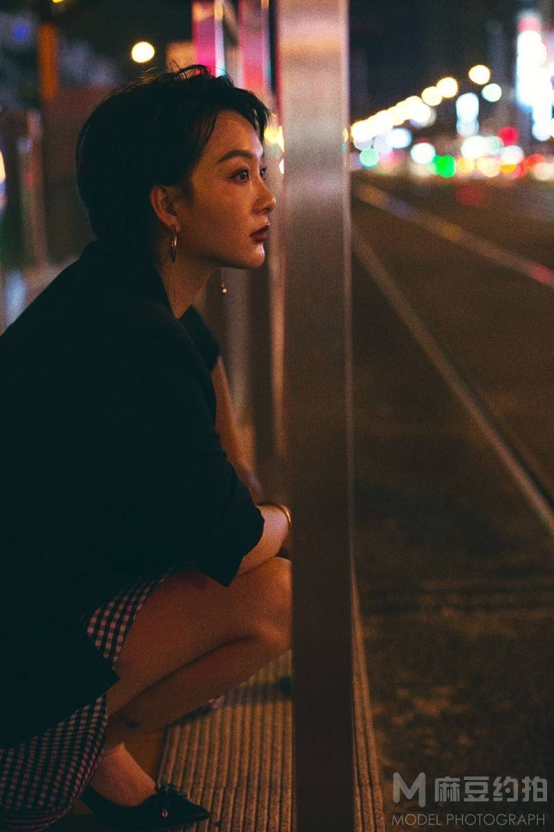 情绪模特