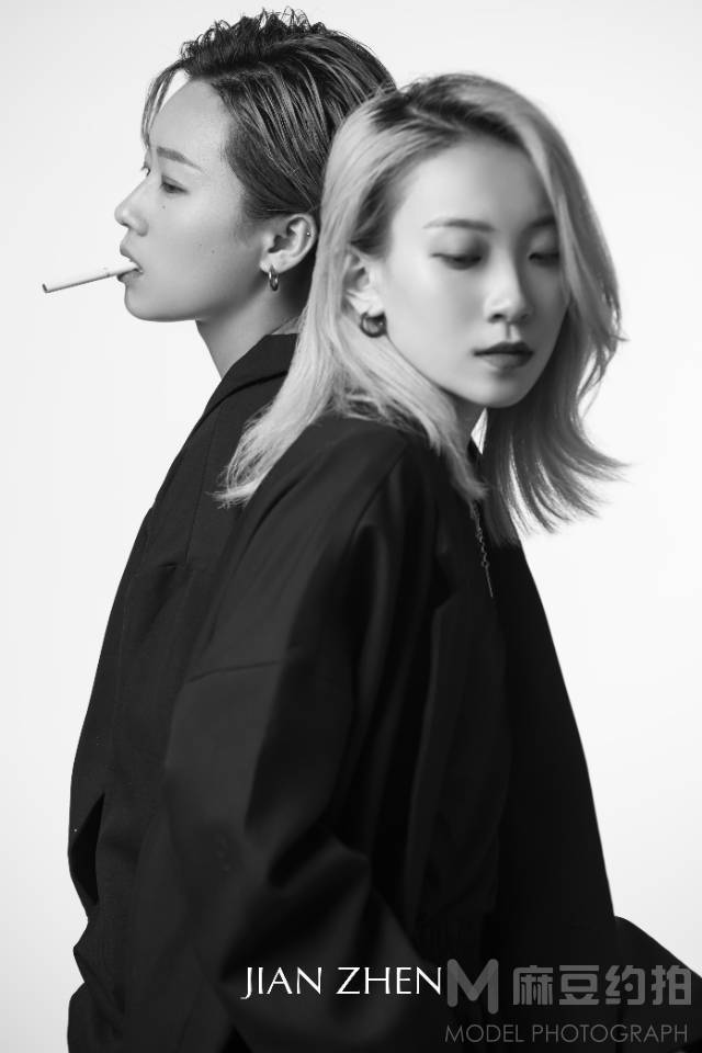 情绪模特