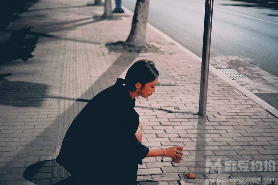 情绪模特