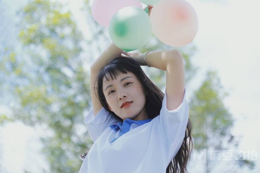情绪模特