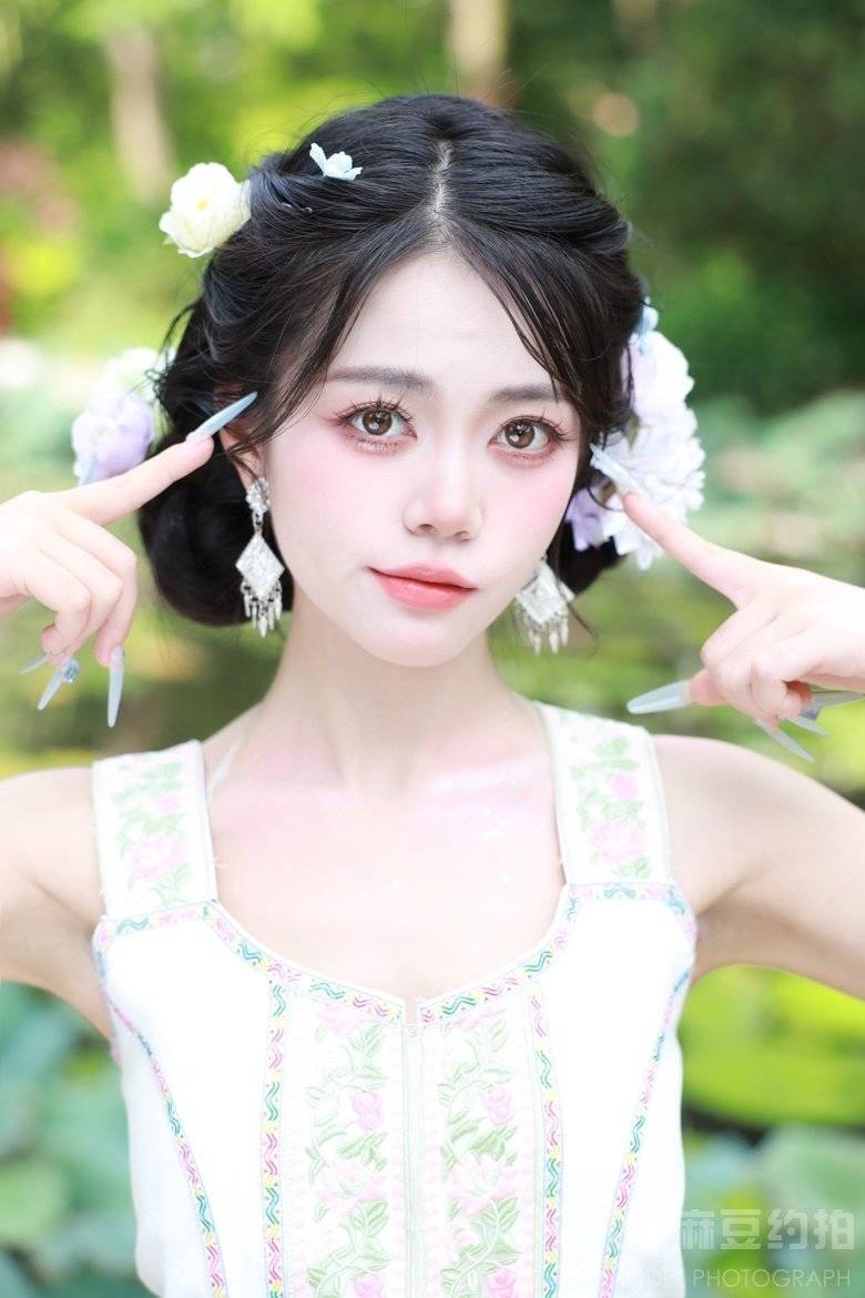 清新模特