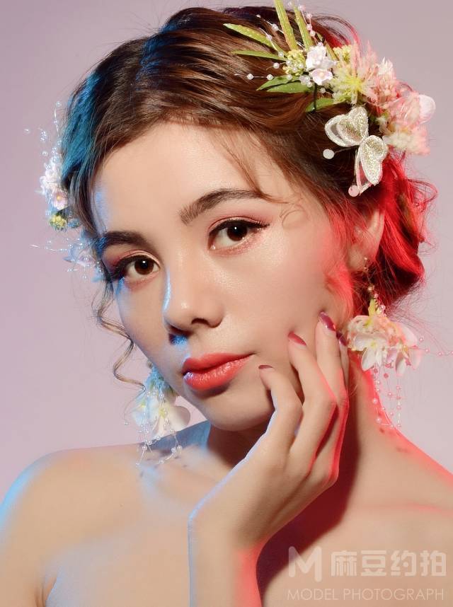 情绪模特