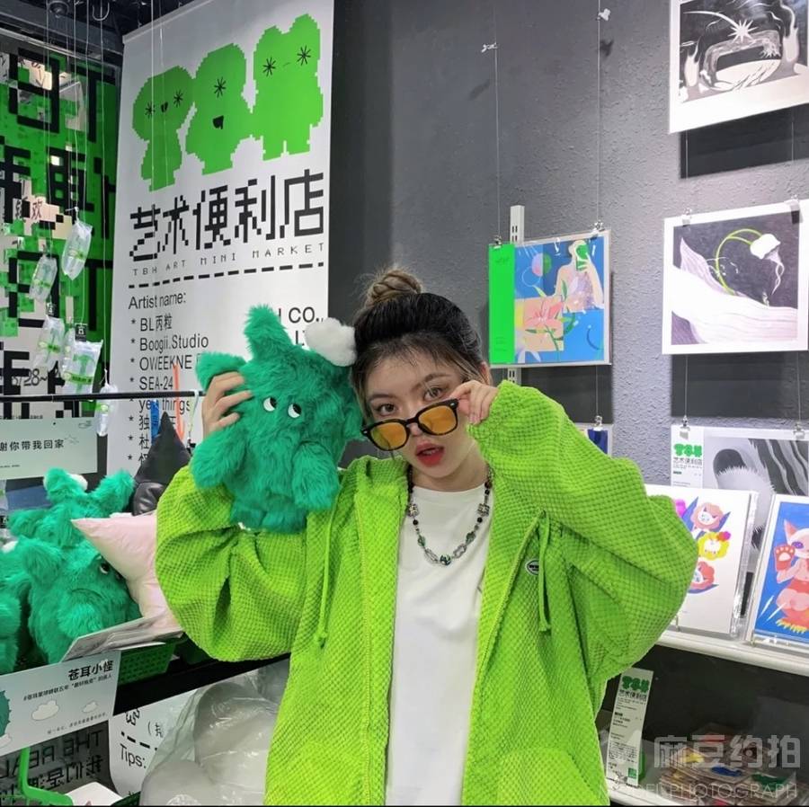 校园模特