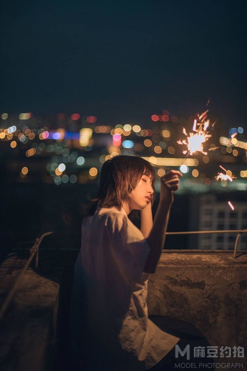 夜景模特