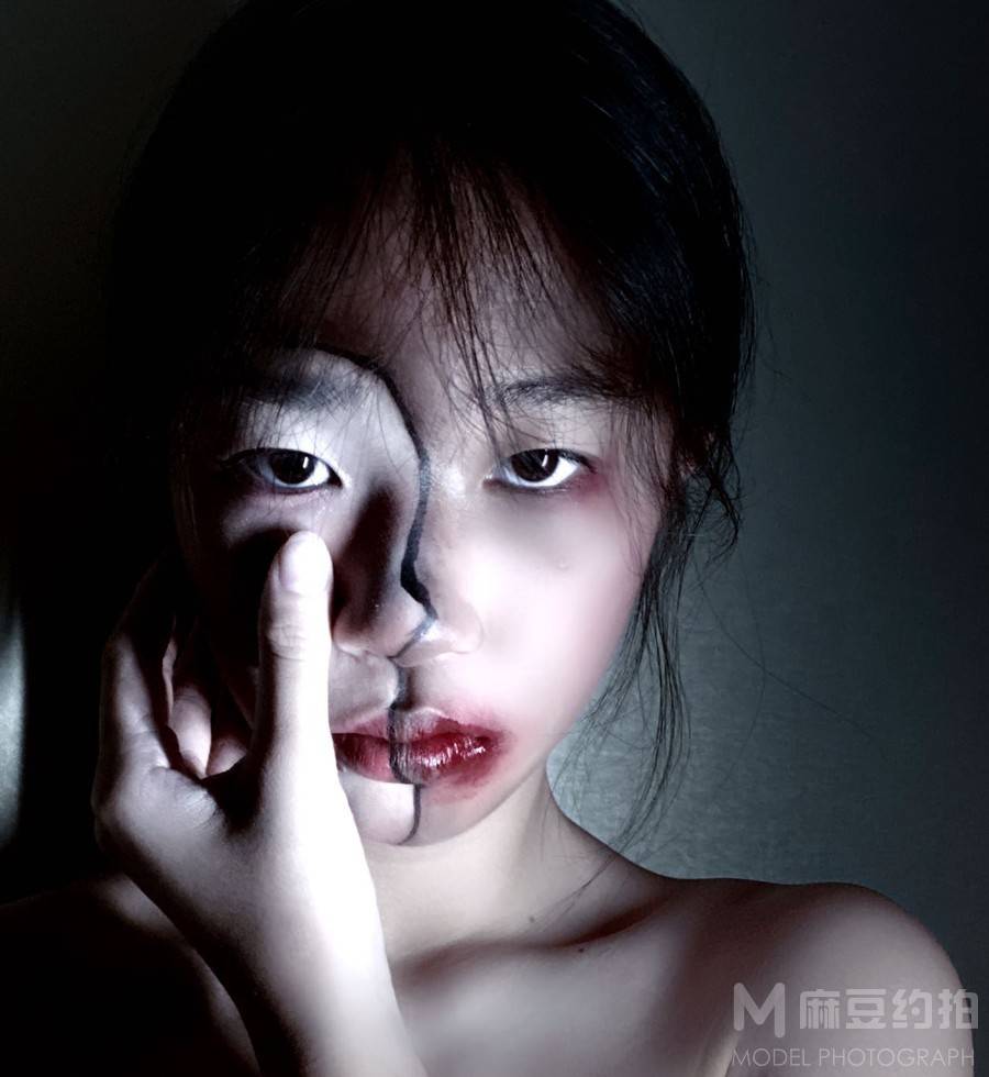 暗黑模特